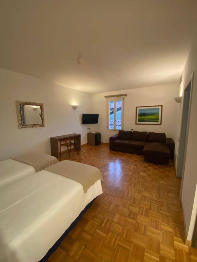 Albergo Del Sole Porto Valtravaglia Eksteriør billede