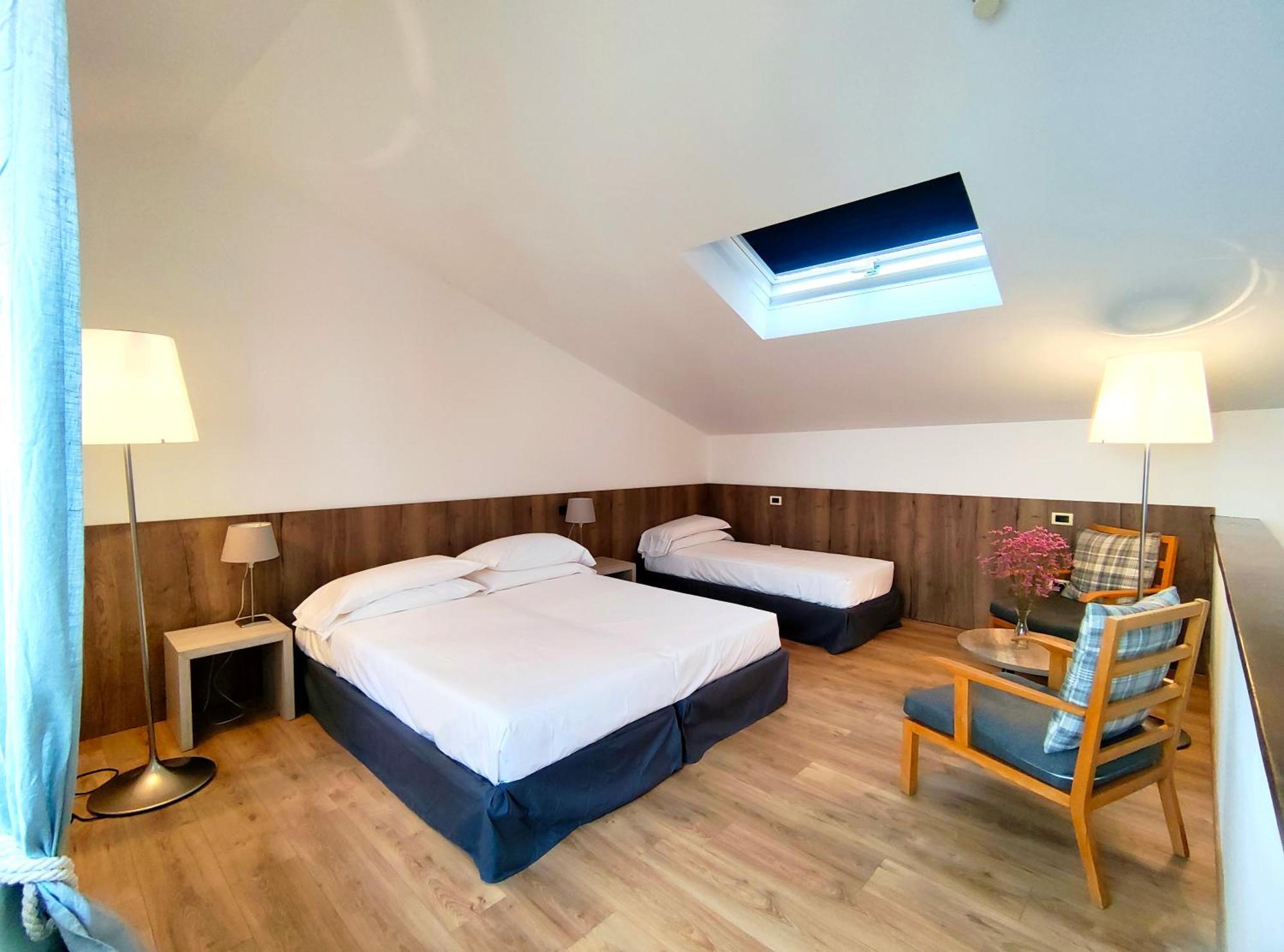 Albergo Del Sole Porto Valtravaglia Eksteriør billede
