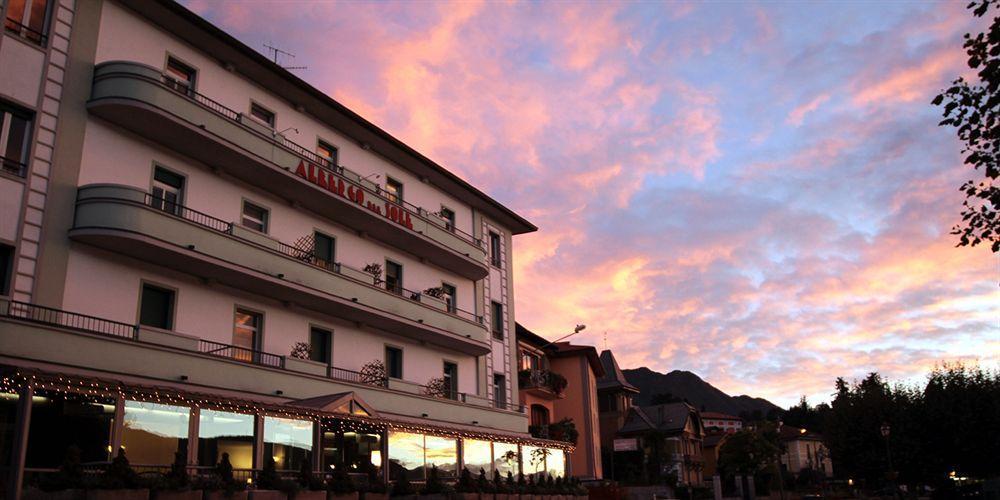 Albergo Del Sole Porto Valtravaglia Eksteriør billede
