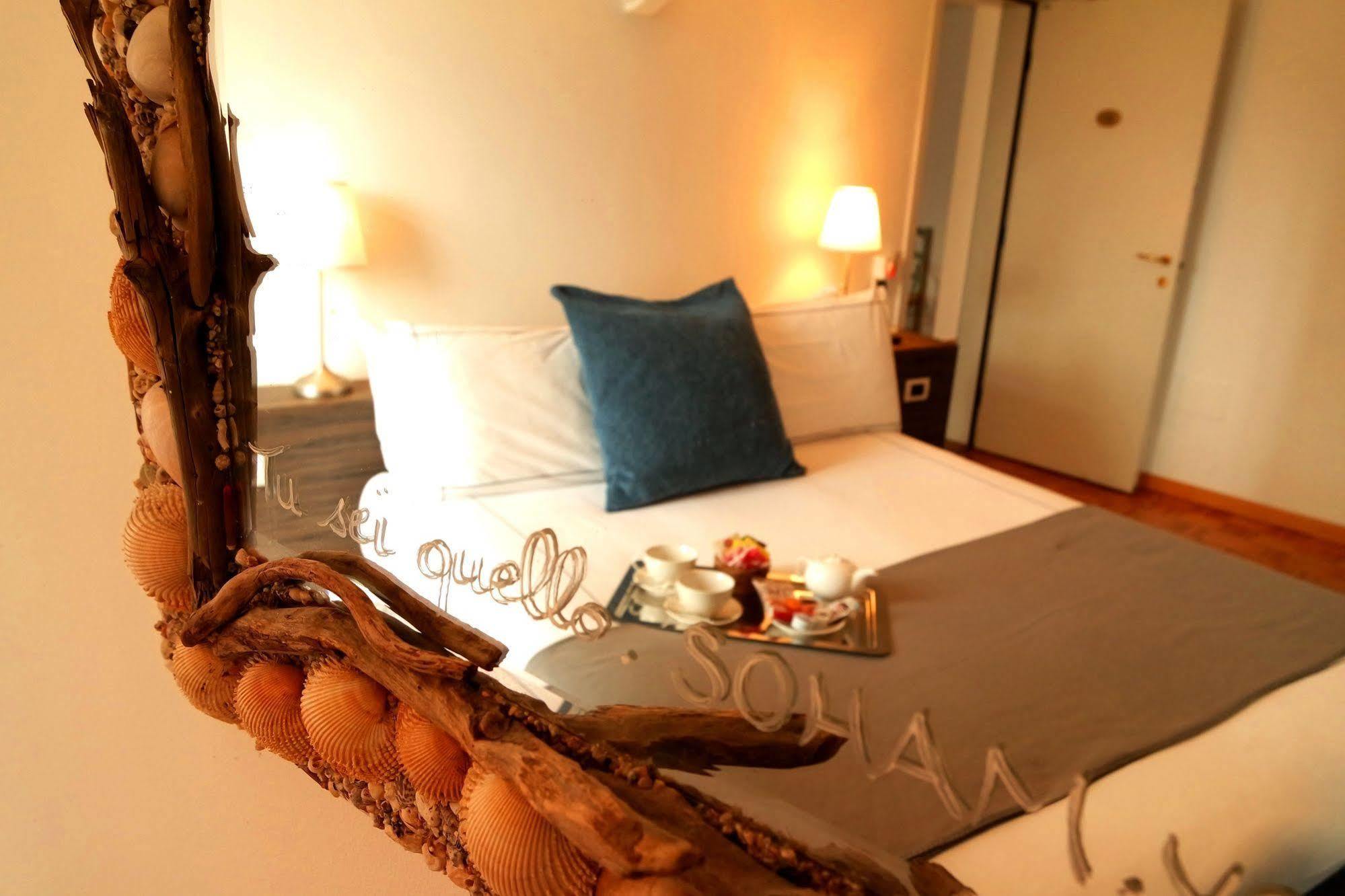 Albergo Del Sole Porto Valtravaglia Eksteriør billede
